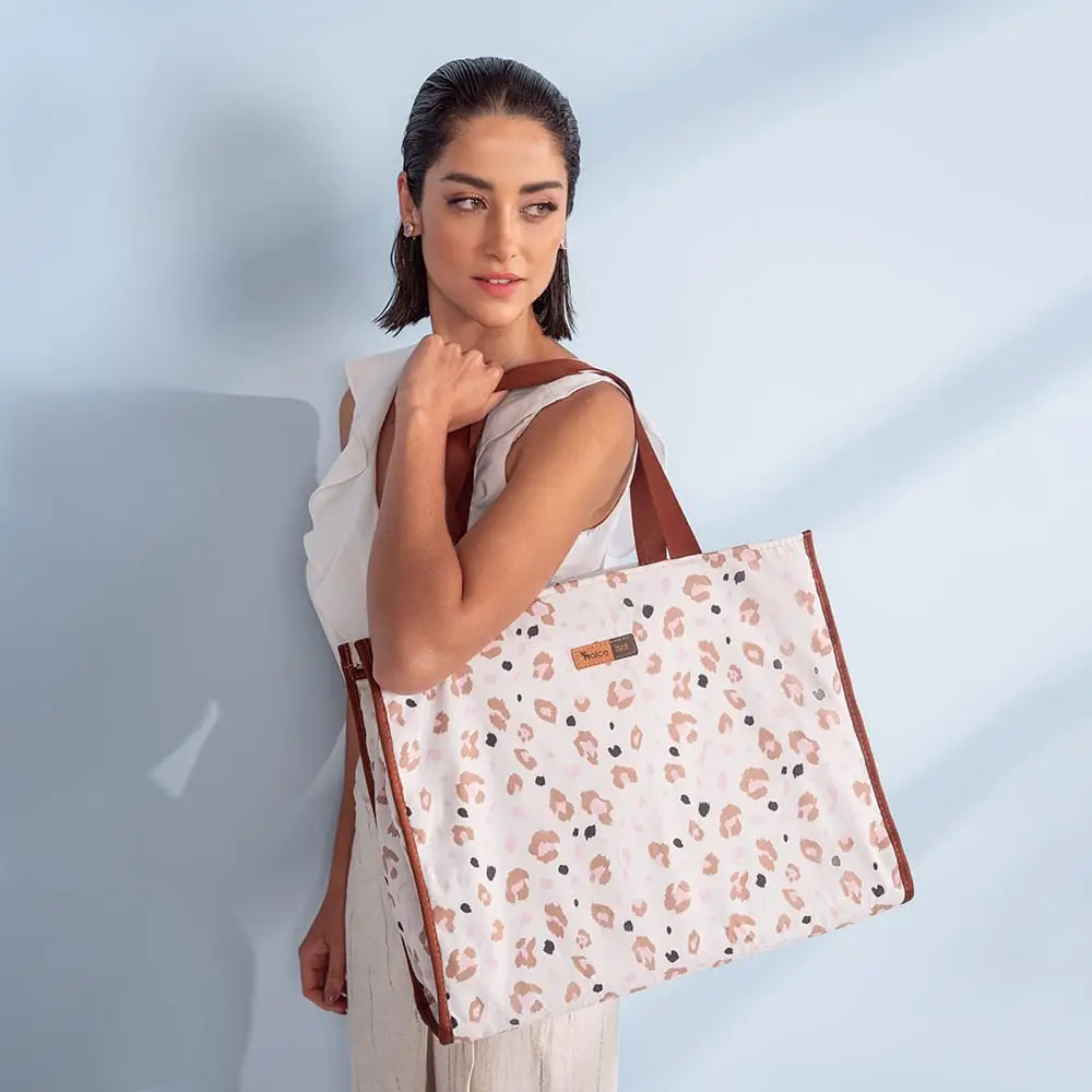 Kit Bolsa Maternidade Alce Bag e Trocador Portátil Oncinha - Miniatura 11