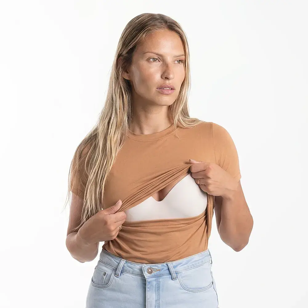 T-shirt Essencial Amamentação Caramelo